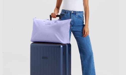 Pros and cons of using a tote as your carry-on