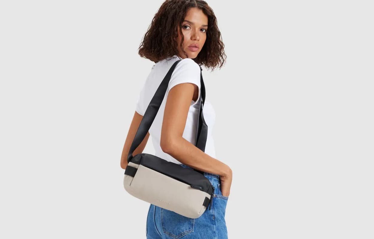 crossbody bags for travel Wide 3 zipper Leather Purse #86 bl-blasp The Metro Crossbody bag is perfectly sized and designed with the millennial women in mind Travelon Anti-Theft Metro Crossbody -