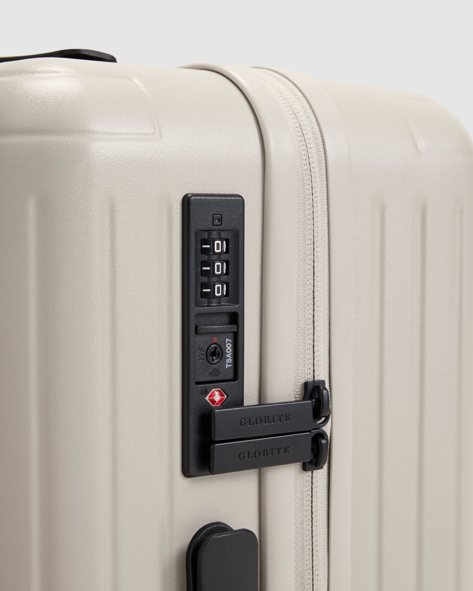 Carry On Expandable Suitcase - Moonbeam - Globite