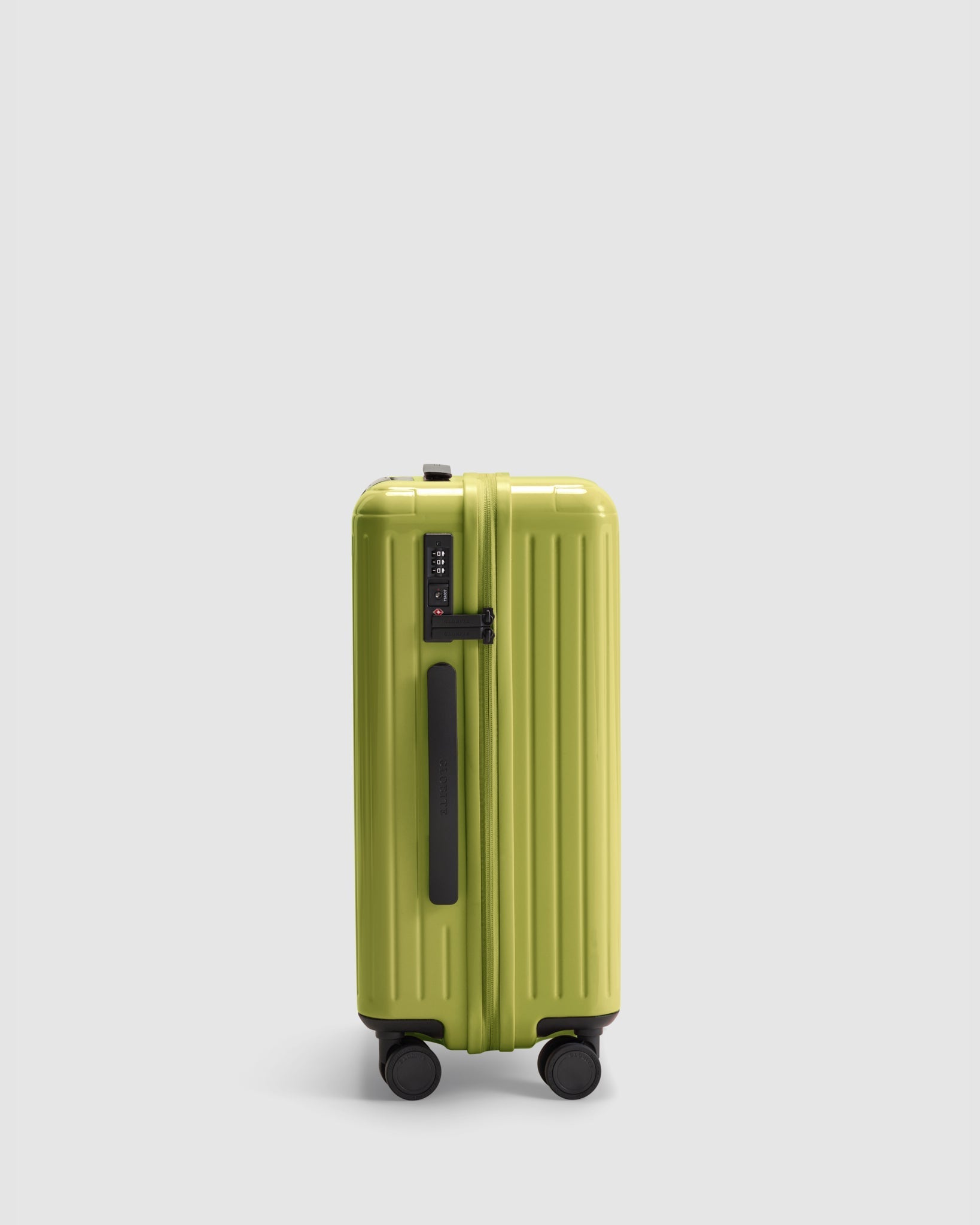 Carry On Suitcase - Wasabi Green - Globite