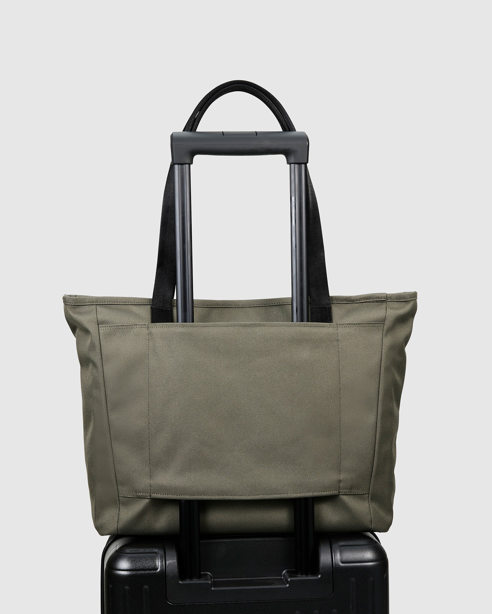 Essential Metro Tote Bag - Olivine - Globite