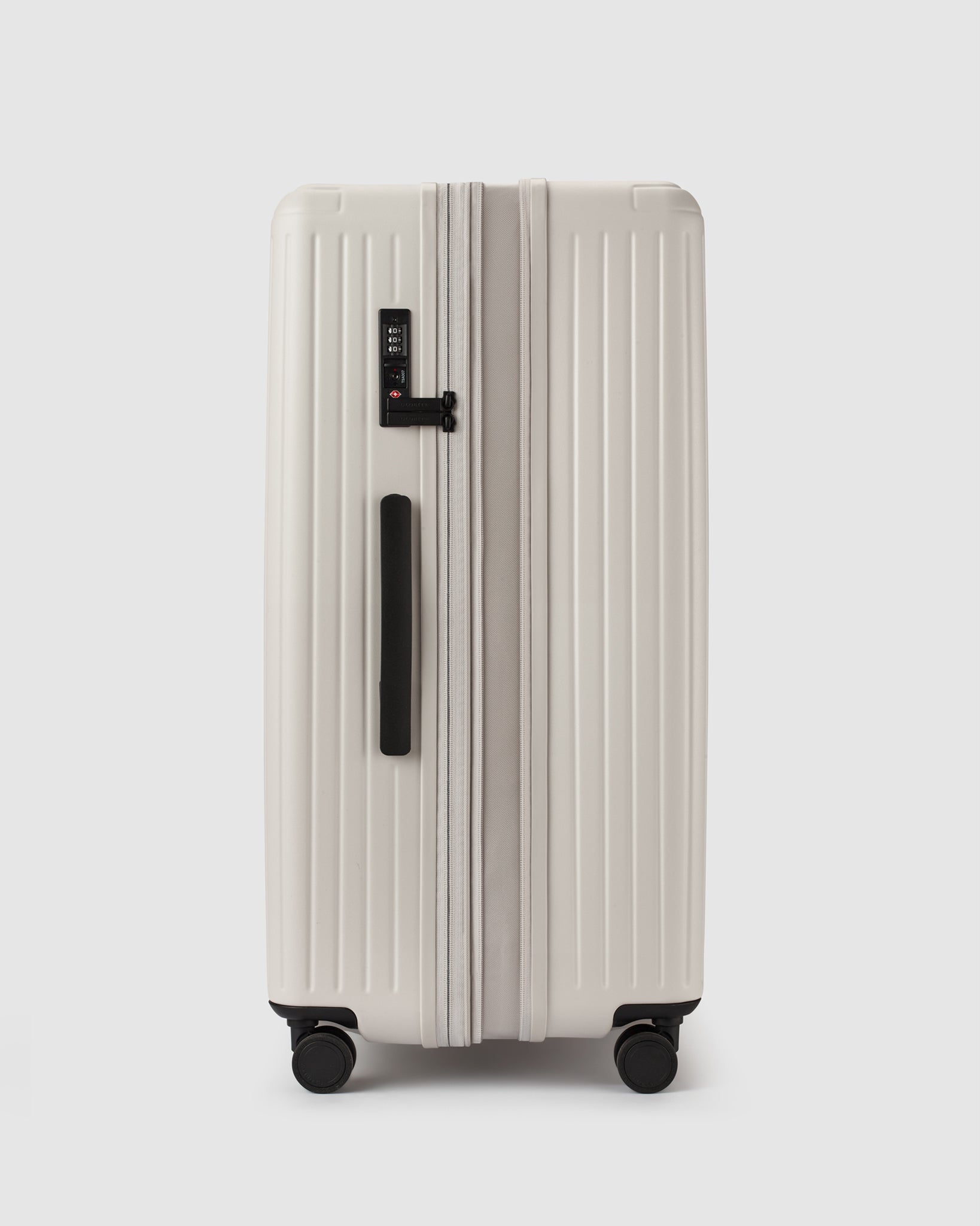 Expandable Large Check In Suitcase - Oyster Beige - Globite