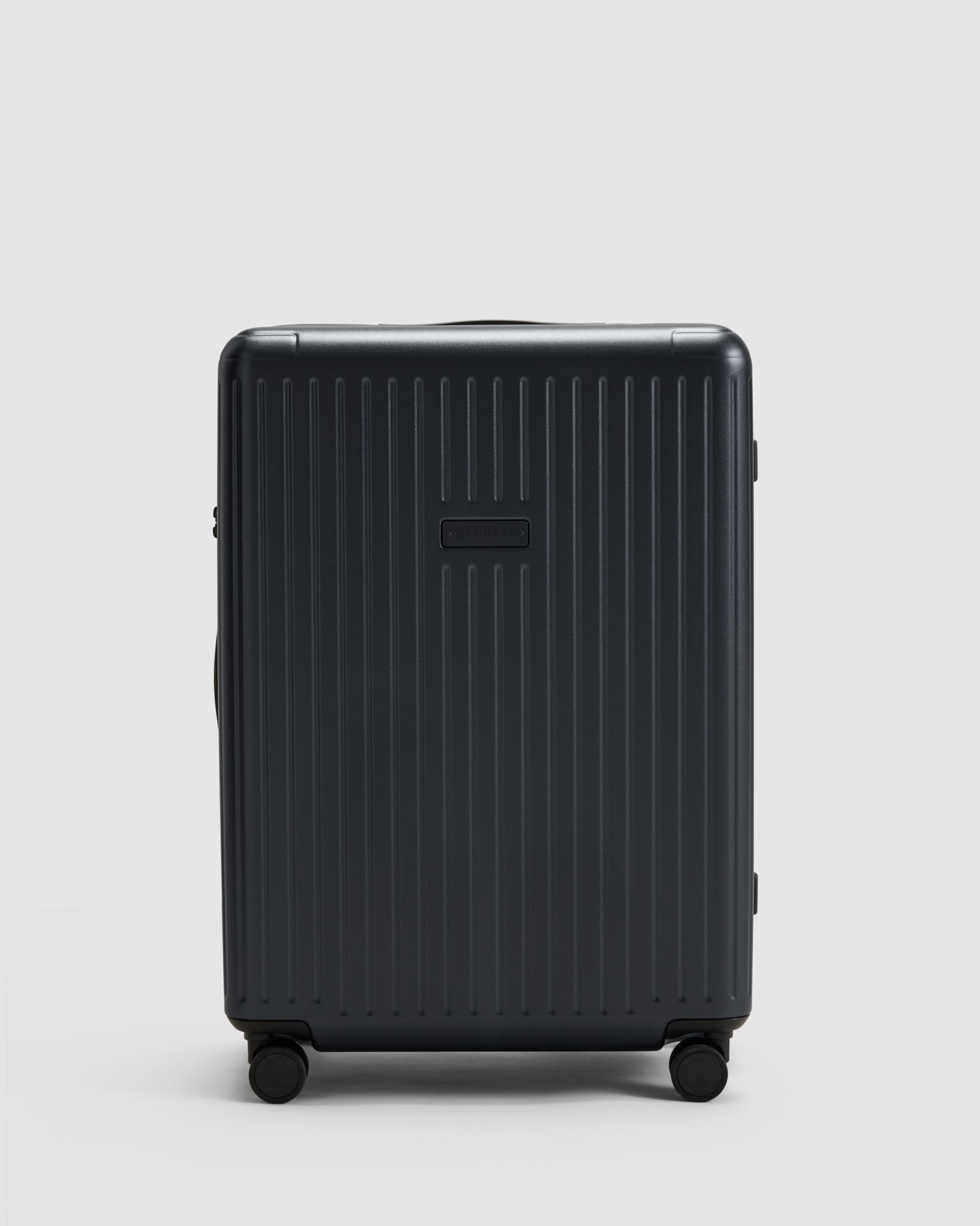 Expandable Medium Check In Suitcase - Caviar Black - Globite