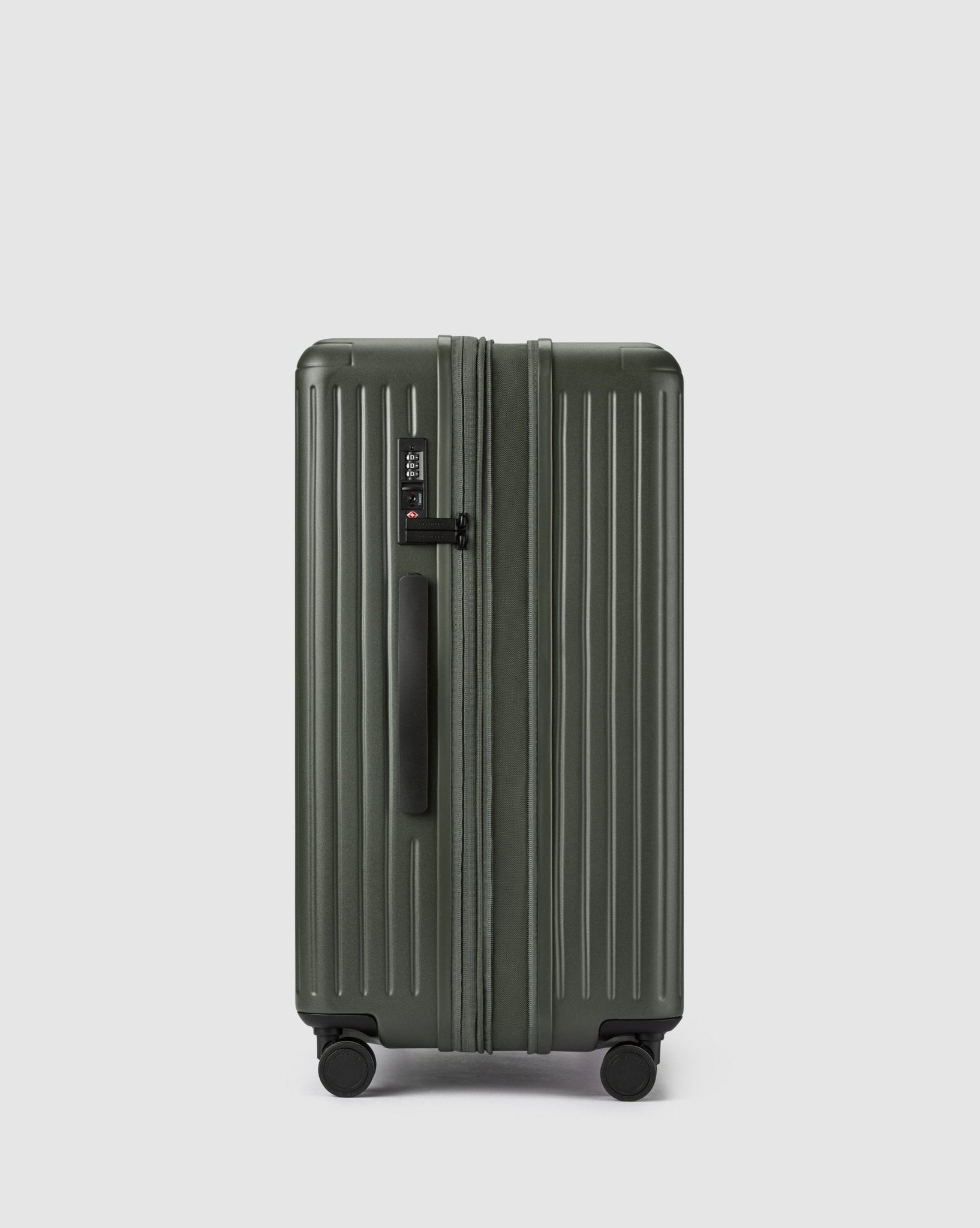 Expandable Medium Check In Suitcase - Olivine Green - Globite