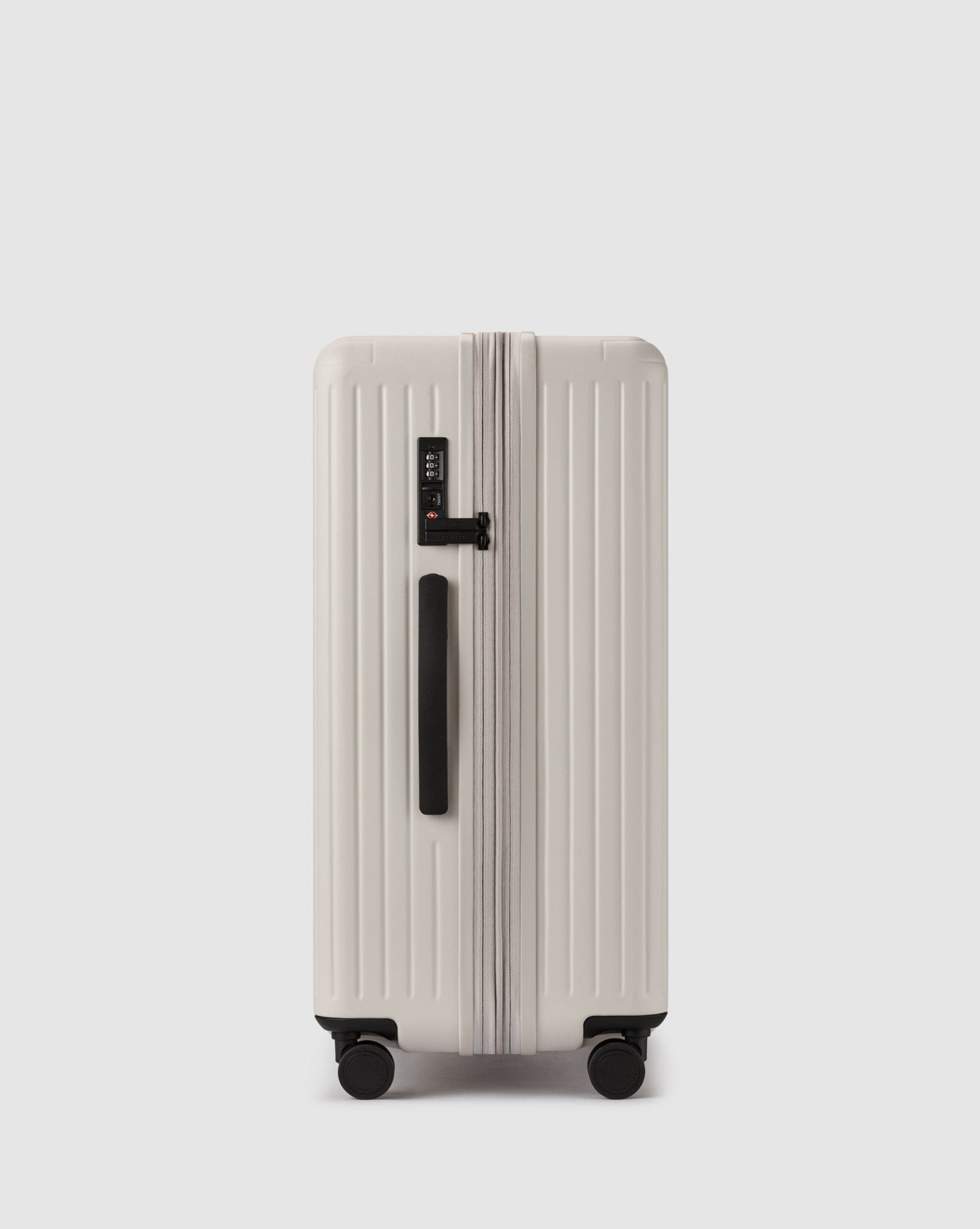 Expandable Medium Check In Suitcase - Oyster Beige - Globite