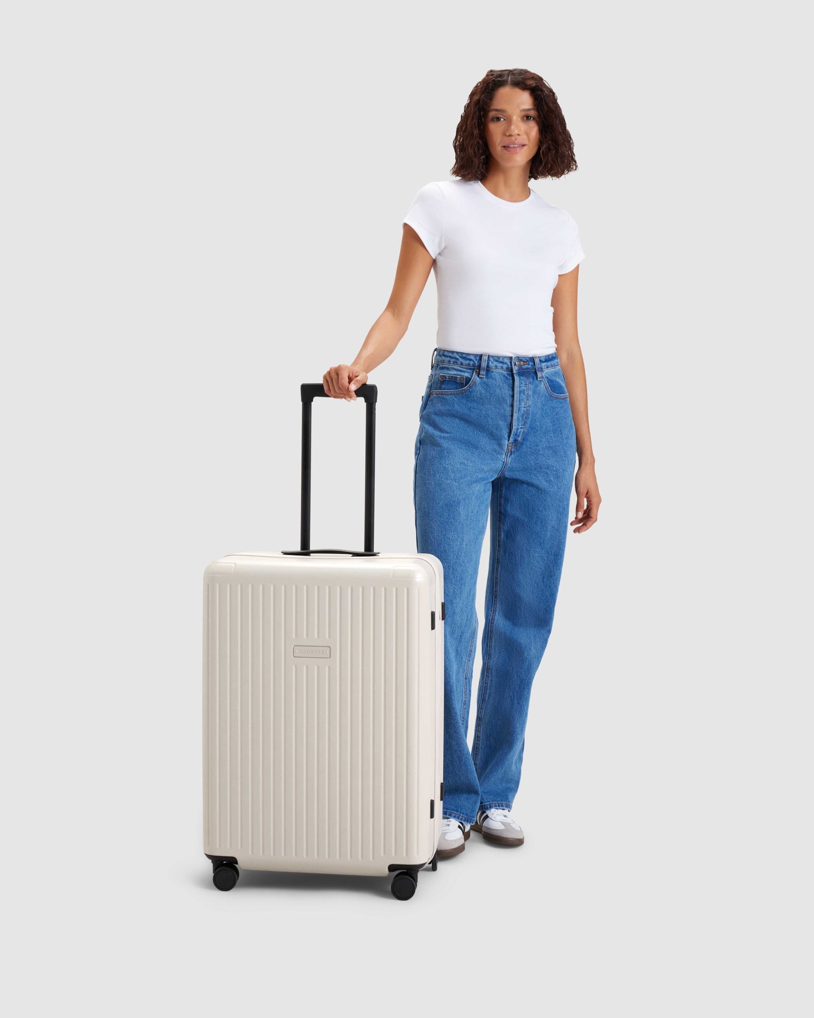 Expandable Medium Check In Suitcase - Oyster Beige - Globite