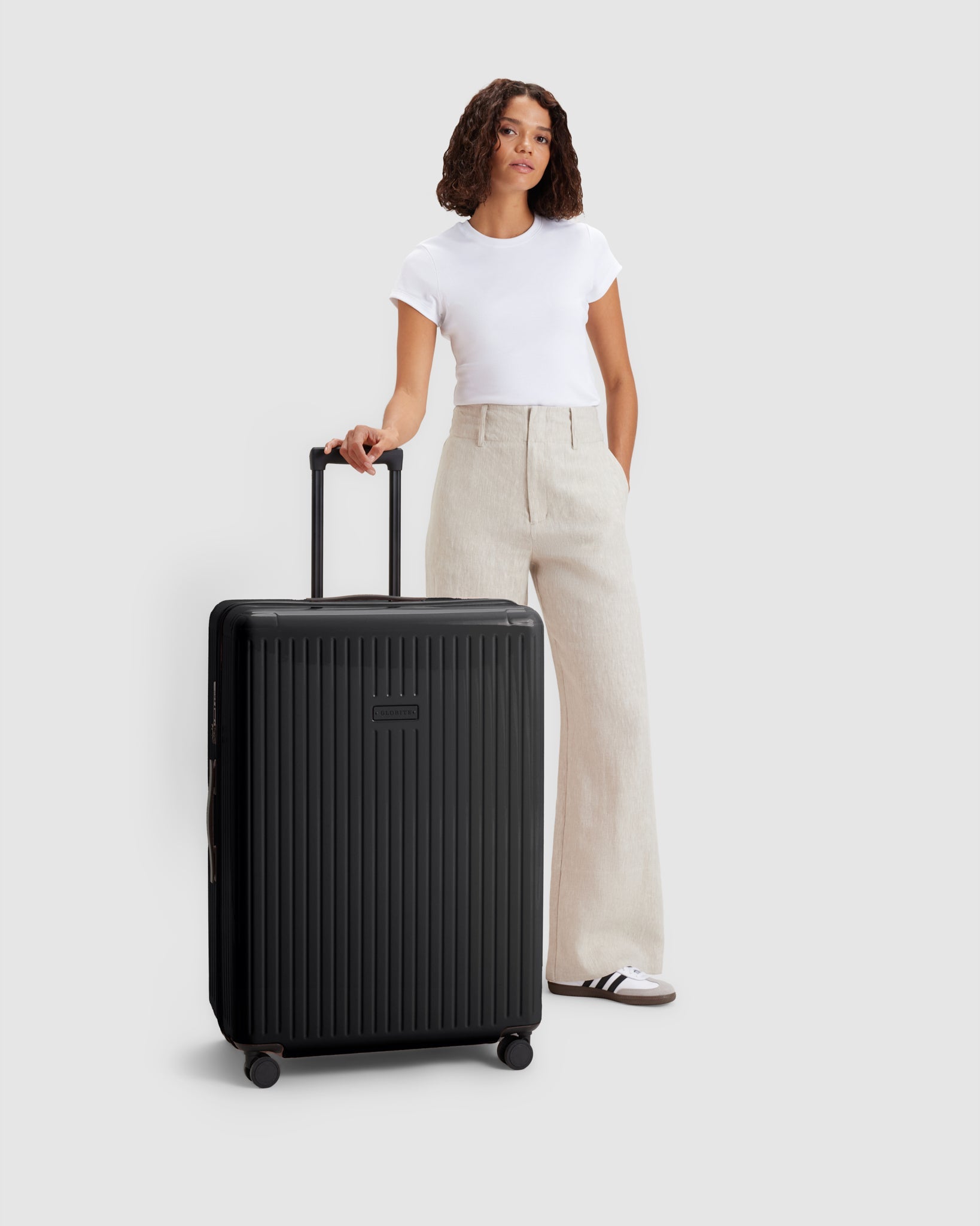 Large Check In Suitcase - Onyx - Globite